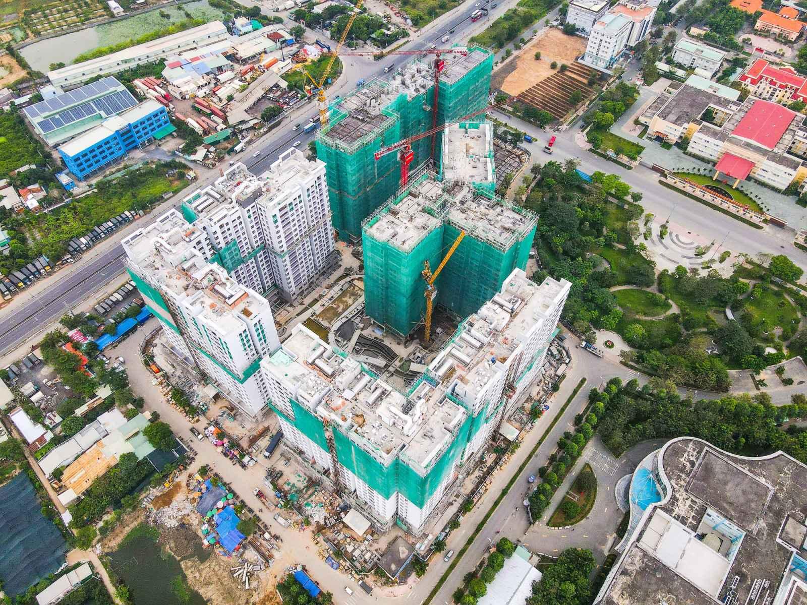 tien-do-xay-dung-westgate-thang-12-2022